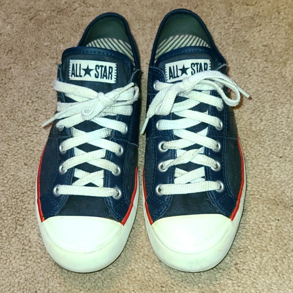 Converse Lady All star 🌟 navy blue canvas & leather athletic athleisure shoes 7